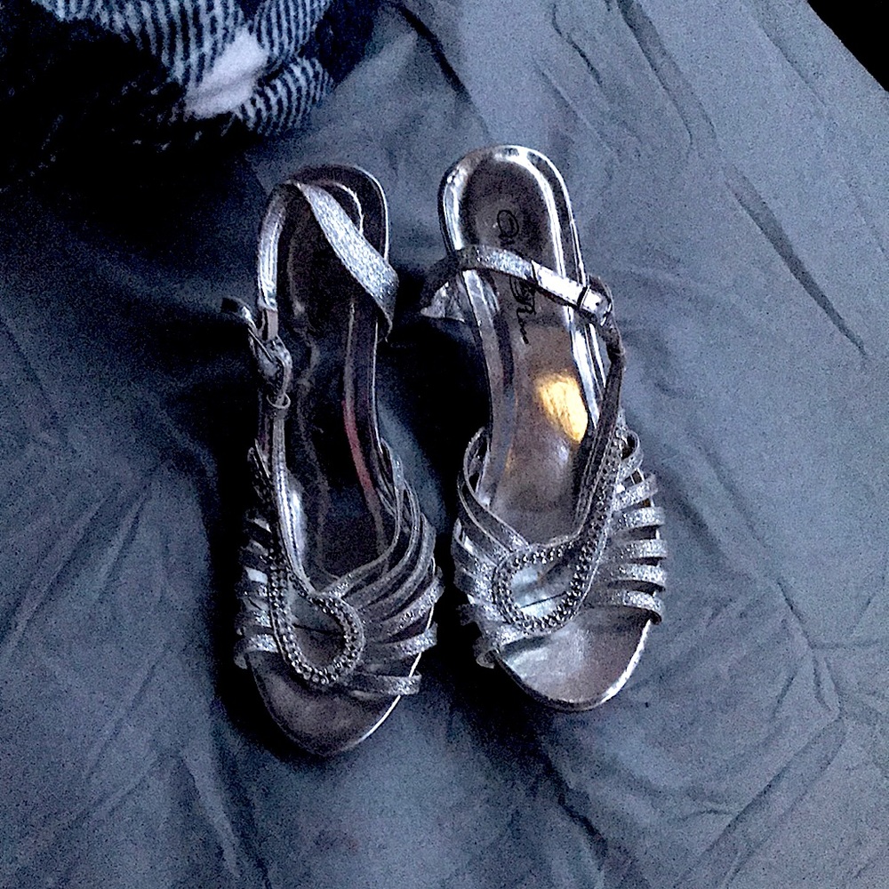 High heels size 10 in good shape worn like 2 times